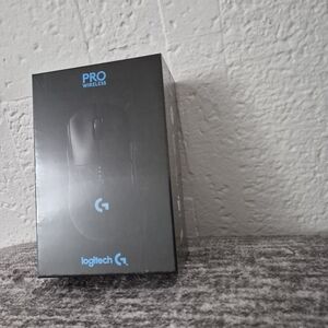 Logitech G Pro Wireless Gaming Mouse Lightspeed